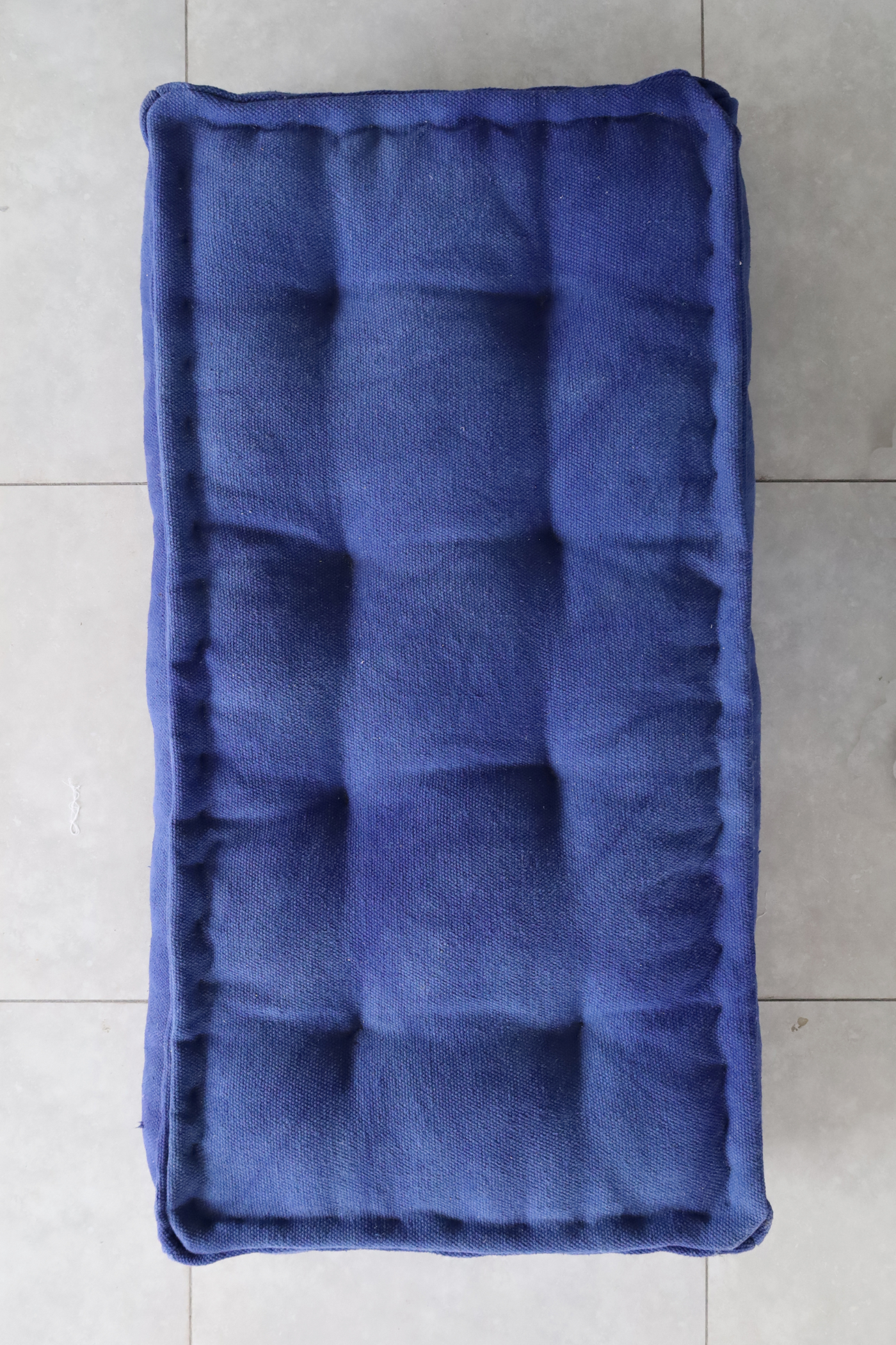 SOLID BLUE FLOOR MATTERESS