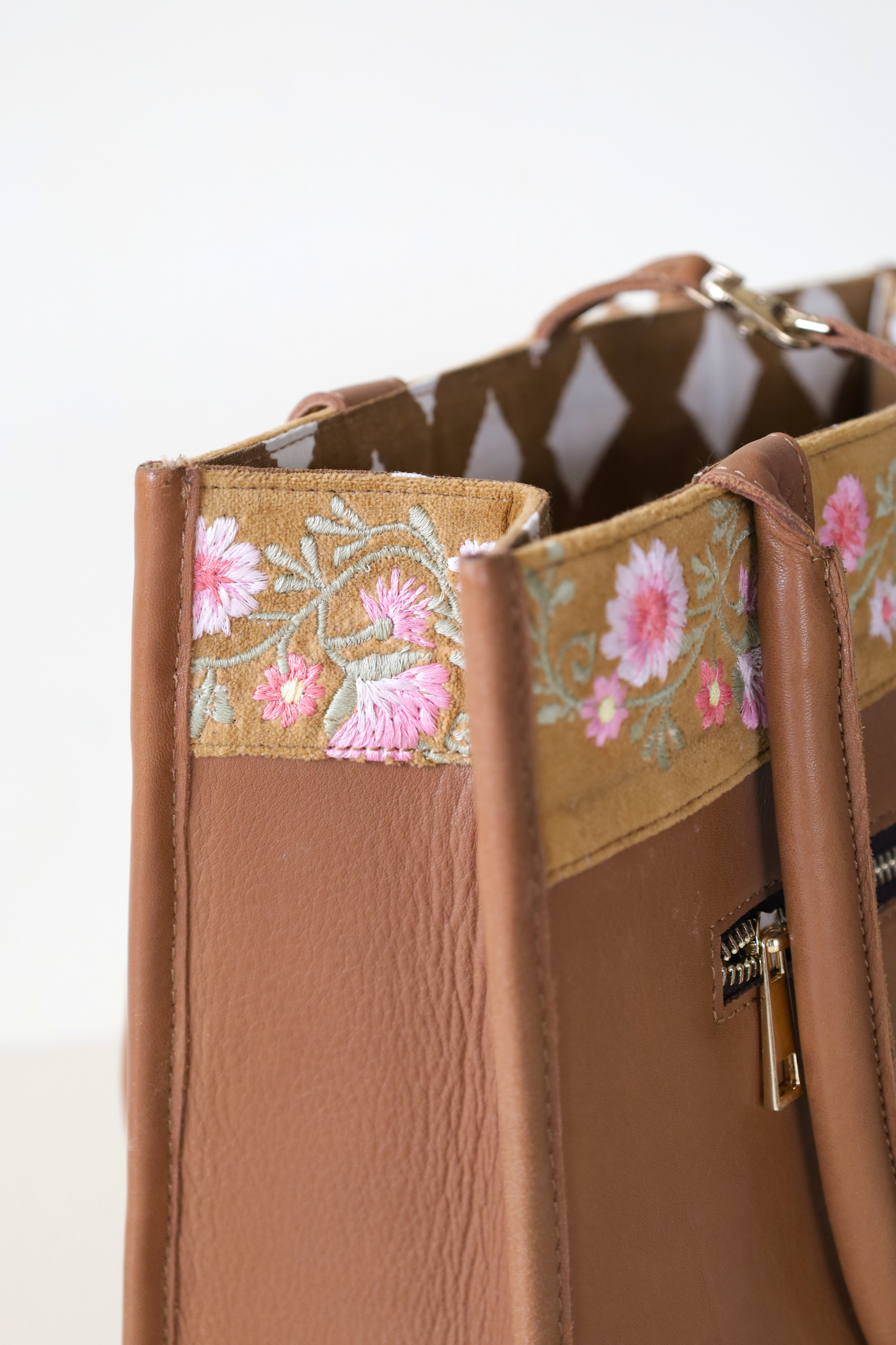 Blooming Velvet Tote bag