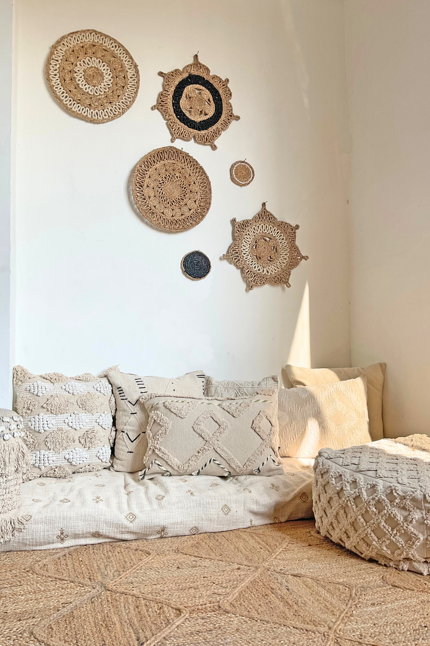 COMFY SNOW CUSHION