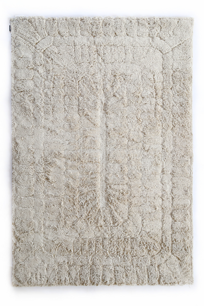 Brick white tufted rug