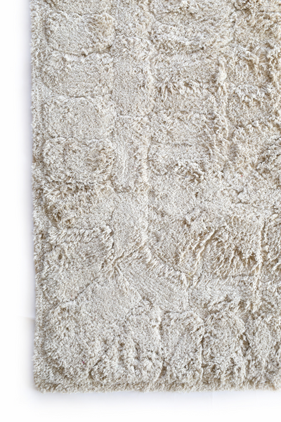 Brick white tufted rug