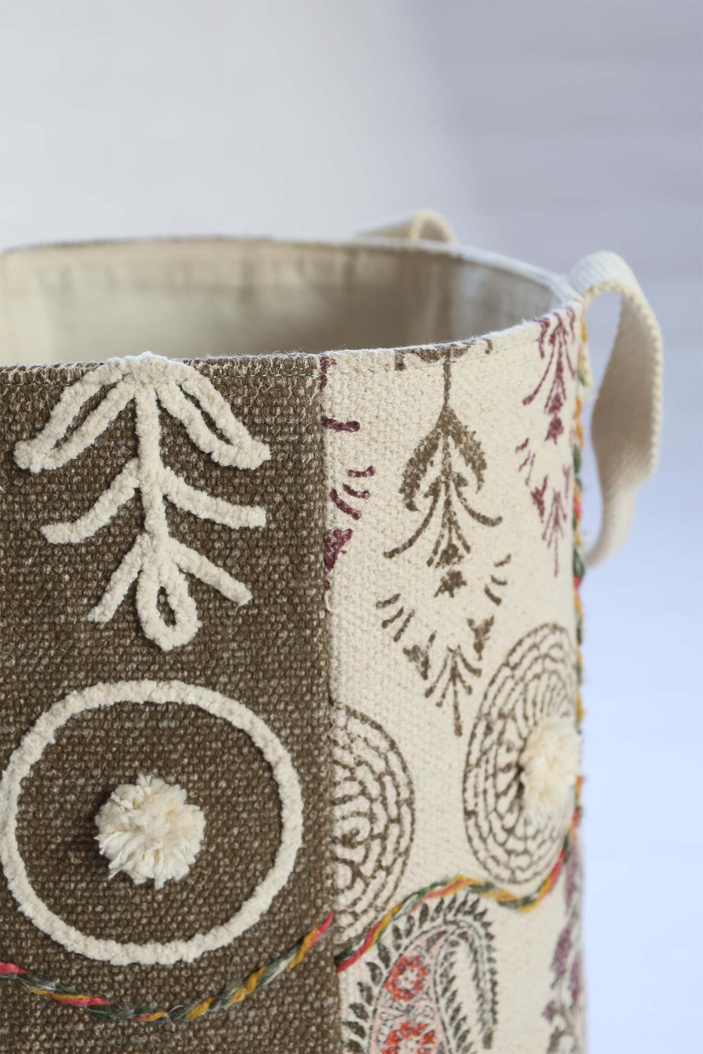 FOSSIL PRINT BASKET