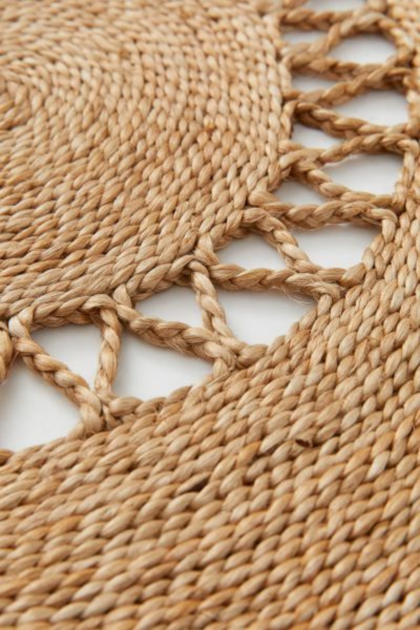 NATURAL FLORAL JUTE RUG