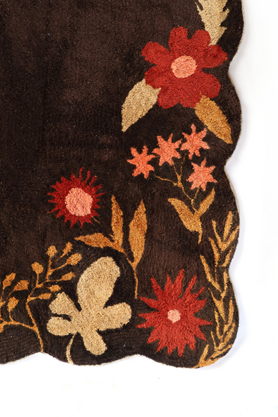 ARTFUL BLOOMING TUFTED RUG