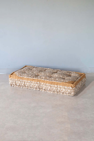 ROOTED FOLIAGE FLOOR MATTRESS