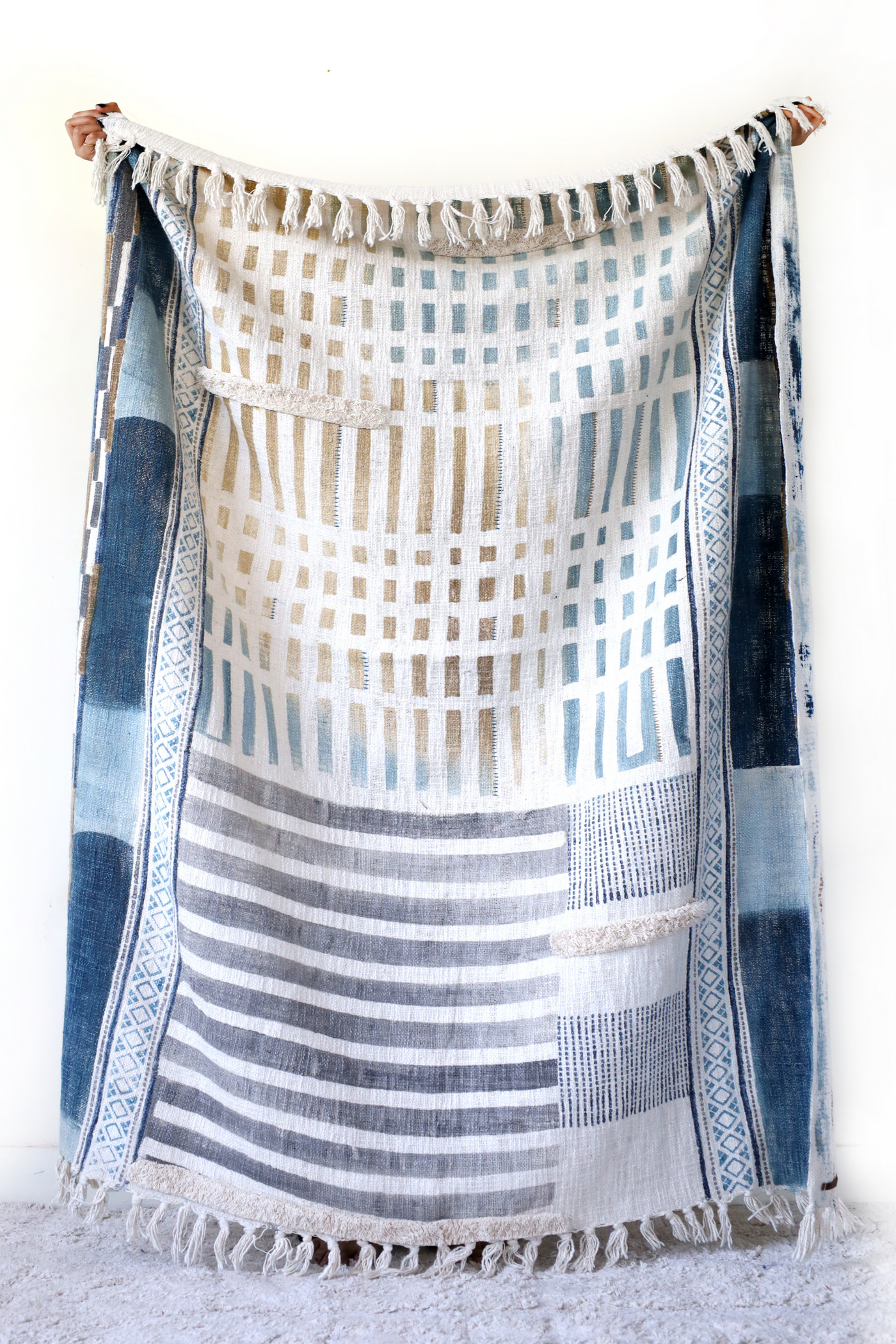 URBANIC BLOCK PRINT BLANKET.