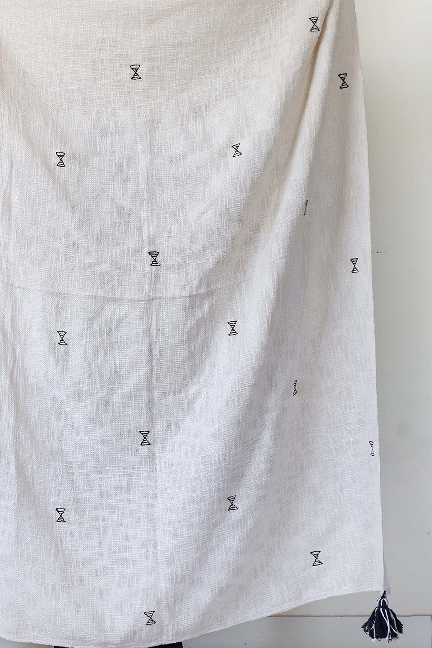 BOHE MINIMAL EMBROIDERED BLANKET