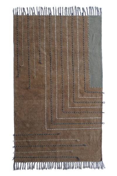 MINIMAL EARTHY RUG