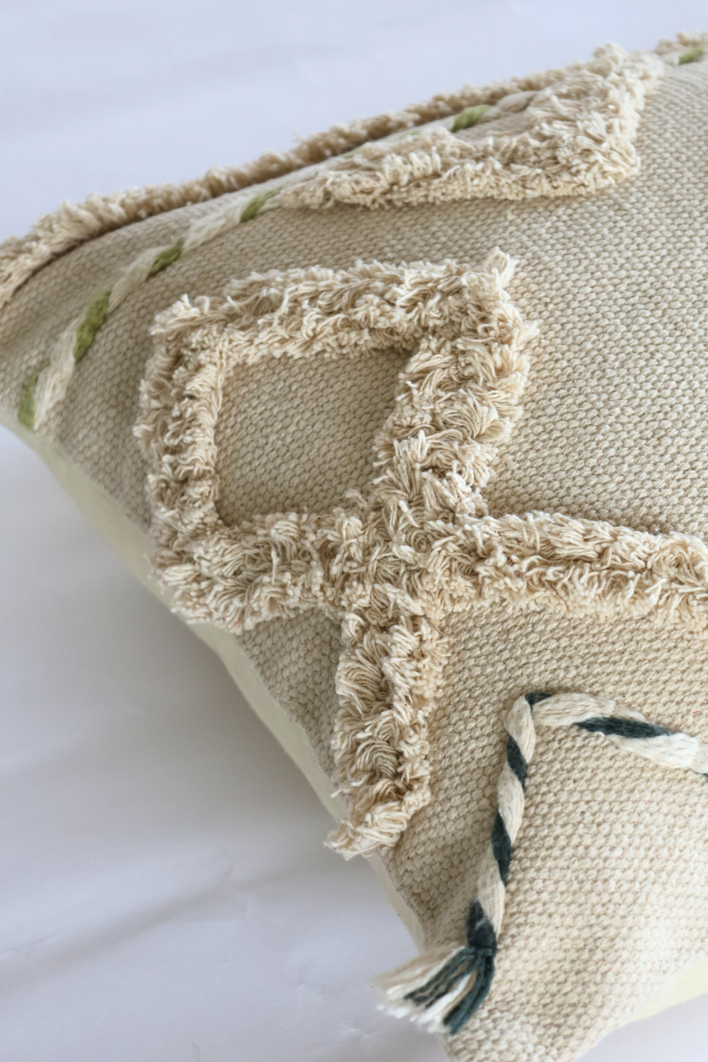 COMFY SNOW CUSHION