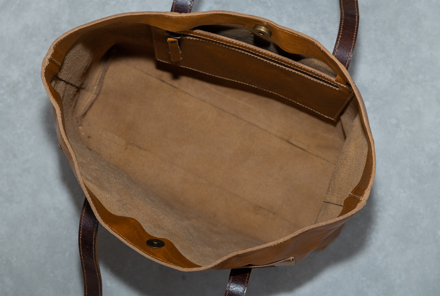 TERRA- LEATHER SLING  BAG