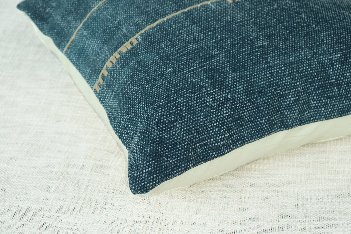 MINIMAL INDIGO CUSHION