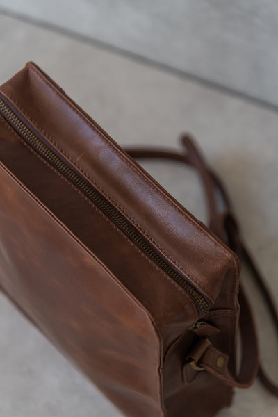 NOKY-LEATHER  SLING BAG